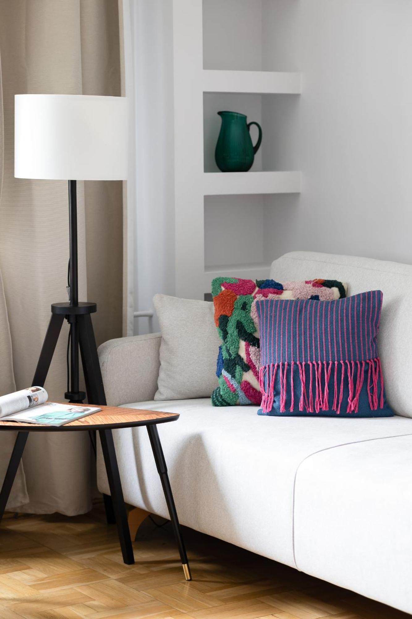 Elegant Filtry With Parking In By Renters Apartament *